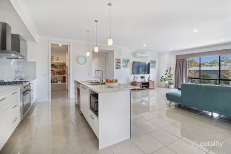 Property photo of 11 Donovans Way Mansfield VIC 3722