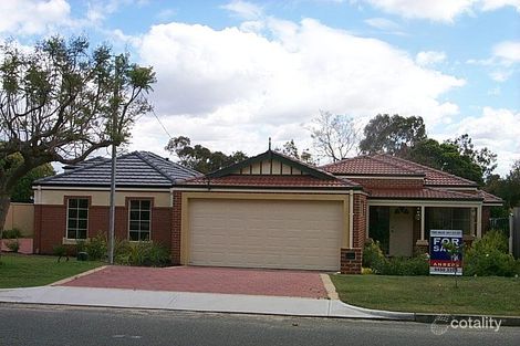 18 Craigie Cres, Manning, WA 6152