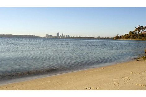 Property photo of 9 The Strand Applecross WA 6153