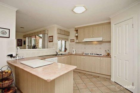 Property photo of 10 Garry Court South Morang VIC 3752