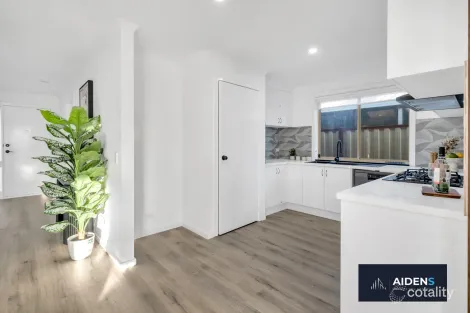 Property photo of 11 Danthonia Street Delahey VIC 3037