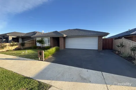 Property photo of 18 Angophora Court Lucknow VIC 3875