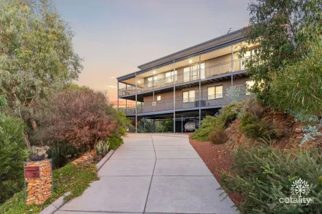 Property photo of 30 Persimmon Place Kalamunda WA 6076