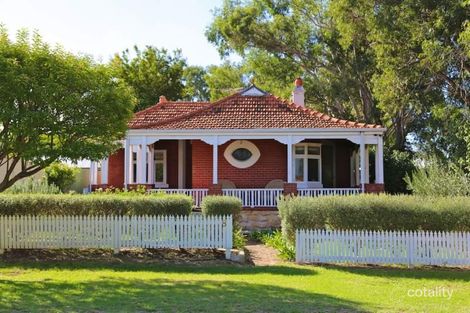 8 Surrey St, Bassendean, WA 6054