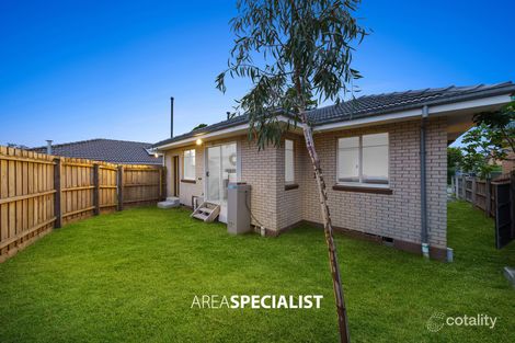 Property photo of 1/19 Chifley Crescent Dandenong North VIC 3175