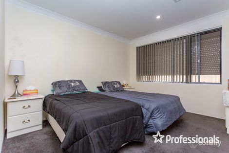 121 Verdant Cres, Seville Grove, WA 6112