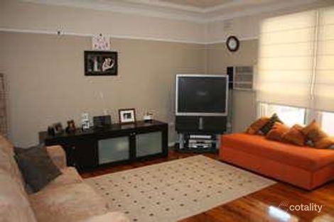 Property photo of 39 Rayner Avenue Narraweena NSW 2099