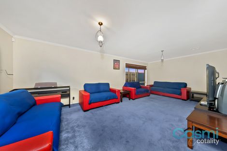 Property photo of 20 Limpopa Square Roxburgh Park VIC 3064