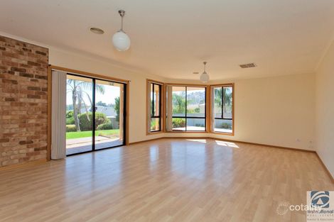 Property photo of 4 Riverview Terrace Wodonga VIC 3690
