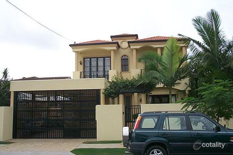 2/37 Cronin Ave, Main Beach, QLD 4217