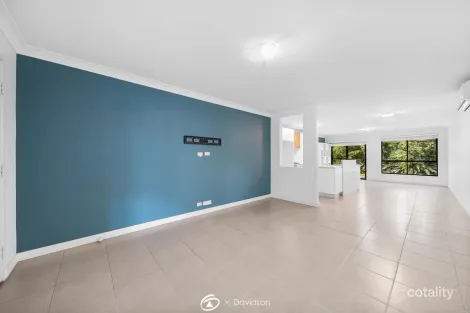 Property photo of 6 Acton Lane Holsworthy NSW 2173