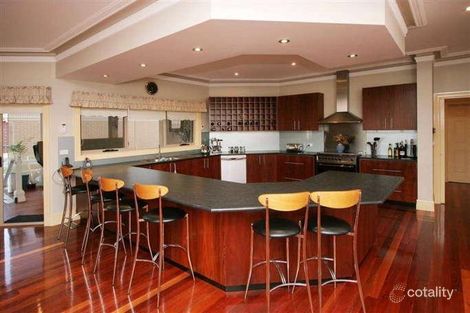 Property photo of 22 Lancelot Court Hillside VIC 3037