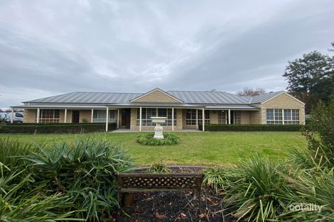 Property photo of 16 Willow Way Table Top NSW 2640