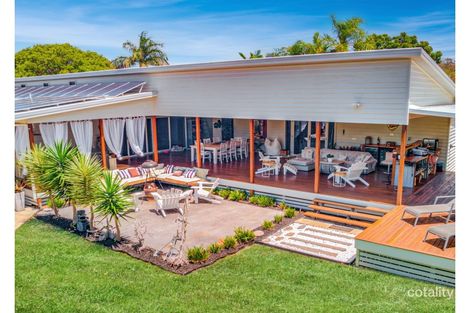 4 Murray Hilton Cl, Agnes Water, QLD 4677