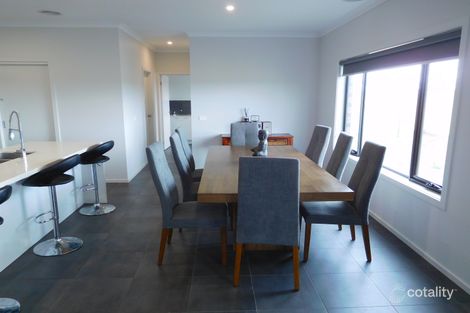 Property photo of 10 Stirling Court Shepparton VIC 3630