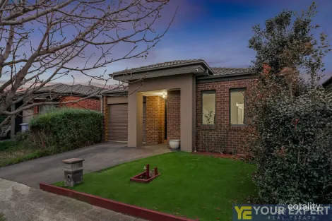 17 Paxford Dr, Cranbourne North, VIC 3977