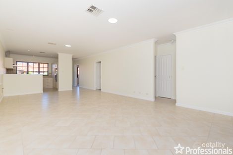Property photo of 9/37 Central Road Kalamunda WA 6076