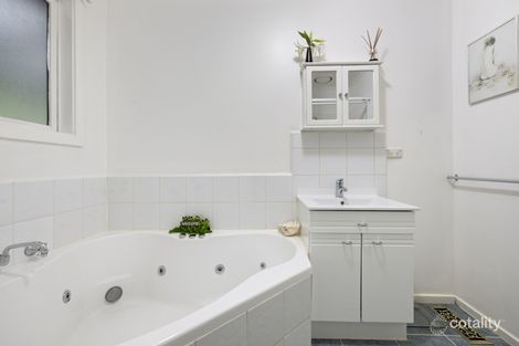 Property photo of 20 Royal Street Upper Ferntree Gully VIC 3156