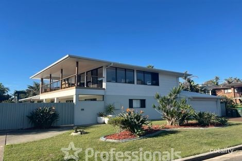 6 Burrawong Pl, Forster, NSW 2428