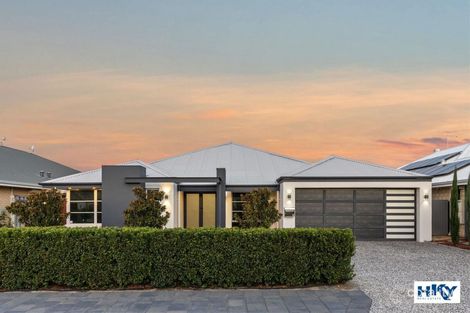 Property photo of 8 Ewens Pass Ellenbrook WA 6069