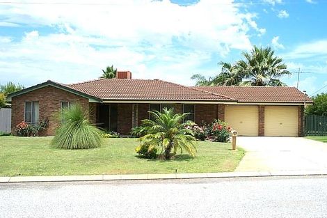 4 Gibson Ct, Morley, WA 6062