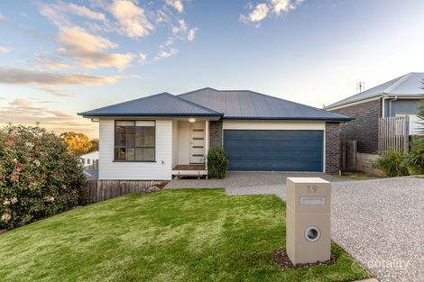 19 Wandsworth St, Cranley, QLD 4350