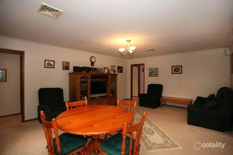 Property photo of 5 Baringa Park Drive Narre Warren South VIC 3805