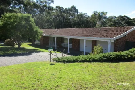 Property photo of 11 Toorak Close Mollymook Beach NSW 2539