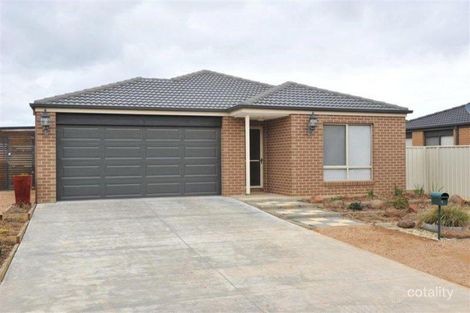 Property photo of 8 Crossley Avenue Epsom VIC 3551