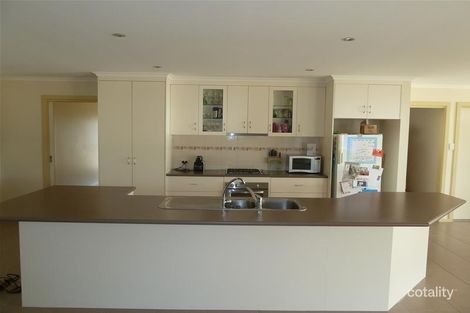 Property photo of 3 Friendswood Place Mount Gambier SA 5290