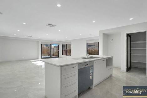 Property photo of 39 Kangaroo Crescent Aintree VIC 3336