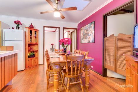 Property photo of 14 Knight Court Endeavour Hills VIC 3802