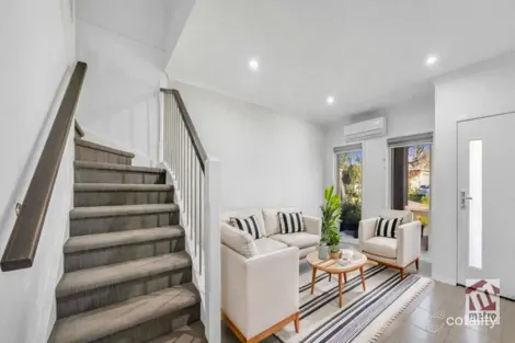 1/9 Heffernan St, Laverton, VIC 3028