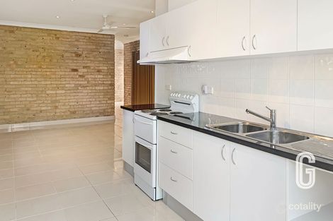 Property photo of 2/197 Kemp Street Hamilton South NSW 2303