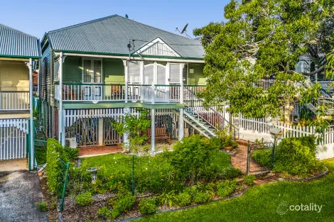 Property photo of 18 Yundah Street Shorncliffe QLD 4017