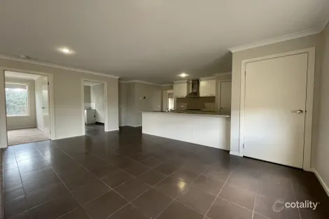 Property photo of 18 Dewar Crescent Maddingley VIC 3340