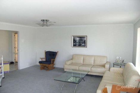 Property photo of 11 Forsyth Close Burnside VIC 3023