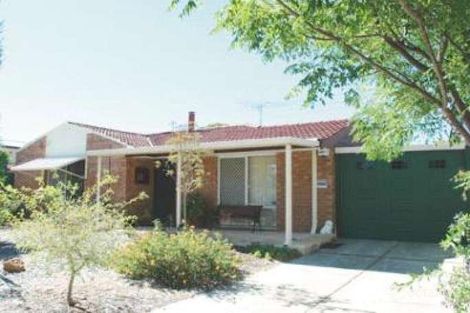 15 Agincourt Dr, Forrestfield, WA 6058