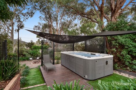 11 Ungara Cl, Eltham North, VIC 3095