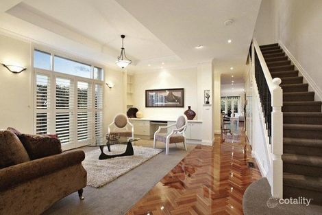 Property photo of 2/1 College Parade Kew VIC 3101