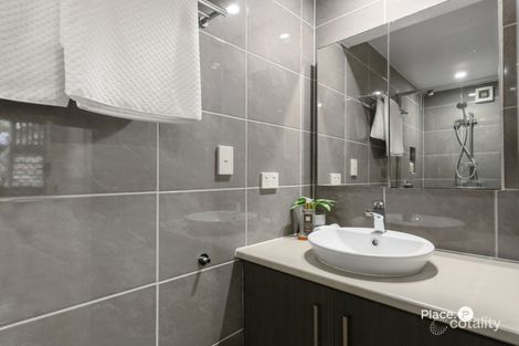 Property photo of 52 Real Avenue Norman Park QLD 4170