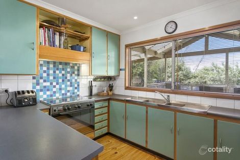 Property photo of 28 Jacob Street North Bendigo VIC 3550