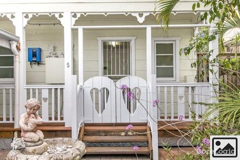 Property photo of 5 Dawn Parade Miami QLD 4220