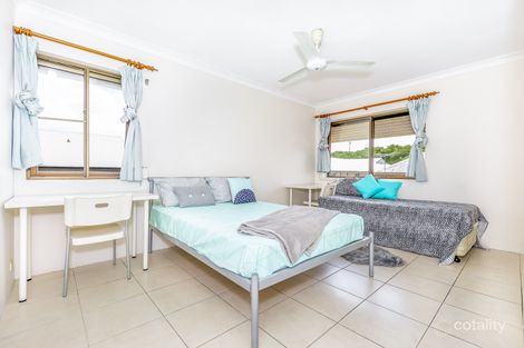 Property photo of 28 Warren Street St Lucia QLD 4067