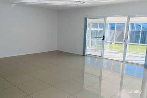 Property photo of 25 William Maker Drive Orange NSW 2800