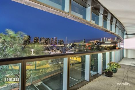 Property photo of 11M/9 Waterside Place Docklands VIC 3008