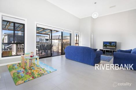 Property photo of 4 Burriang Way Pemulwuy NSW 2145