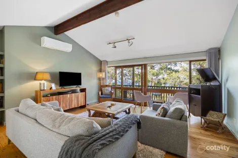 Property photo of 32 Coal Point Road Coal Point NSW 2283