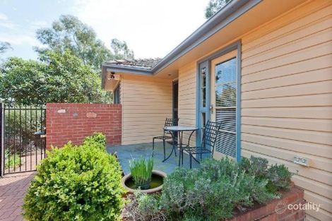 Property photo of 66 Boolimba Crescent Narrabundah ACT 2604