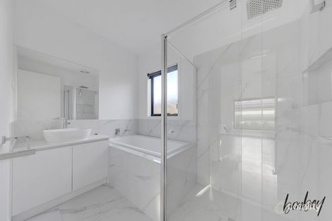 Property photo of 21 Leafspring Road Donnybrook VIC 3064